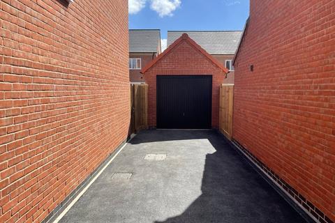 3 bedroom detached house to rent, Grange Close, Melton Mowbray, Leicestershire