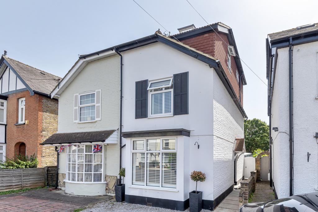 Albany Road, Hersham, WaltonOnThames, KT12 4 bed semidetached house