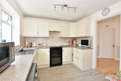 22 Hardy Road, Greatstone, New Romney, TN28 8SF