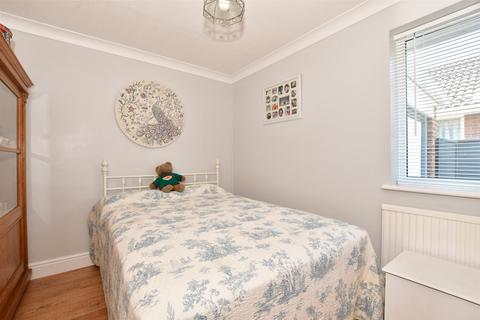 22 Hardy Road, Greatstone, New Romney, TN28 8SF