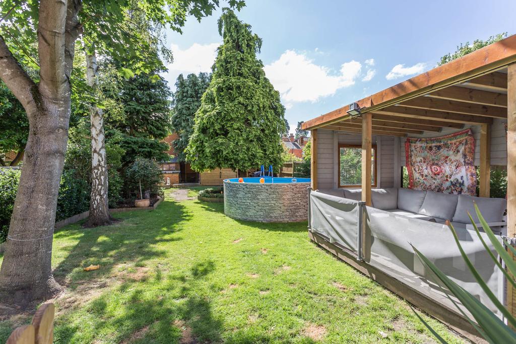 Covered sitting area