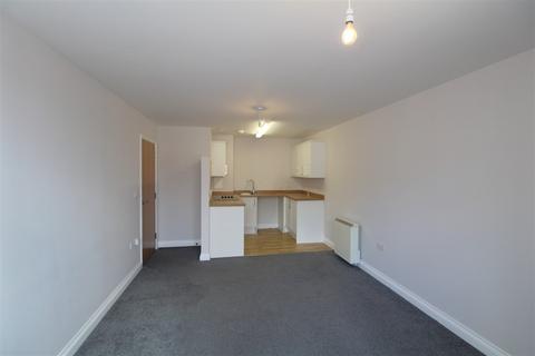 1 bedroom flat to rent, Grove Road, Eastbourne, BN21