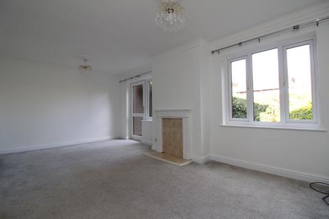 3 bedroom house to rent, All Hallows Road, East Yorkshire, HU17 8SJ