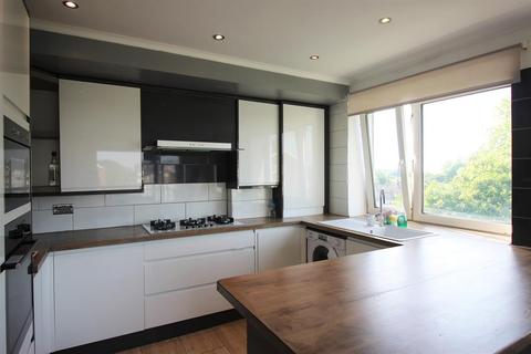 2 bedroom flat to rent - Manister Road, Abbey Wood, London, SE2 9PN