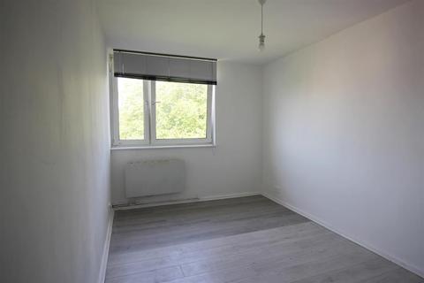2 bedroom flat to rent - Manister Road, Abbey Wood, London, SE2 9PN