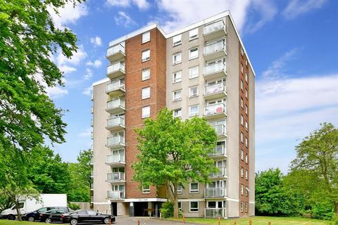 2 bedroom flat for sale, Basinghall Gardens, Sutton, Surrey