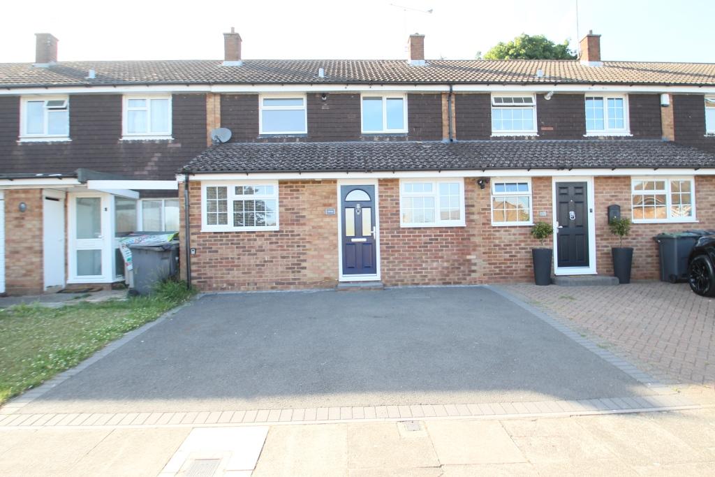 Woodbridge Close, Leagrave, Luton, LU4 3 bed terraced house £1,475