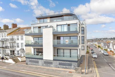 2 bedroom flat for sale, West Parade, Hythe, Kent