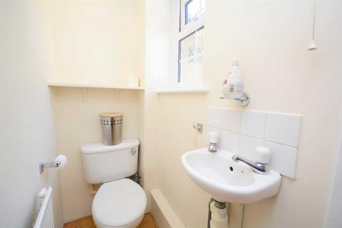 1 Howard Crescent, Seer Green, Beaconsfield, HP9 2XR