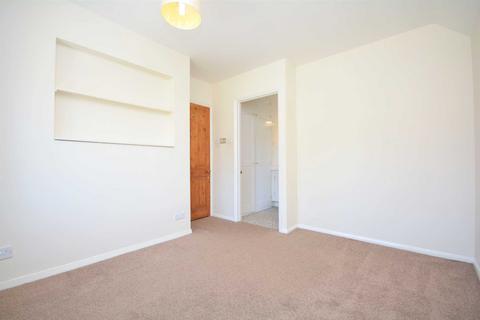 1 Howard Crescent, Seer Green, Beaconsfield, HP9 2XR