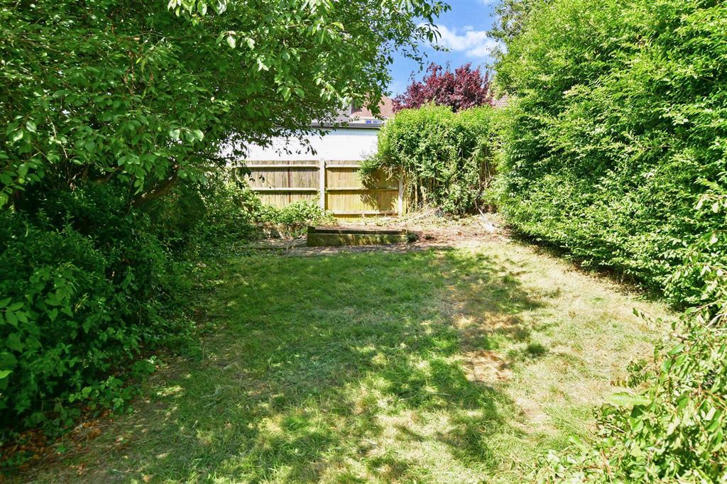 Thornhill Avenue, Brighton, East Sussex 4 bed semidetached bungalow