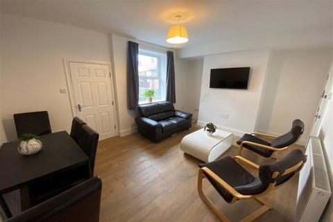 undefined, Queens Road, NG9 2BT