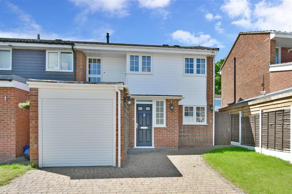 Chipstead Road, Parkwood, Gillingham... 3 bed end of terrace house £
