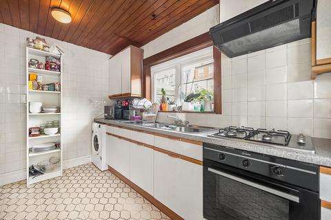 10 Wingrave Road, London, W6 9HF