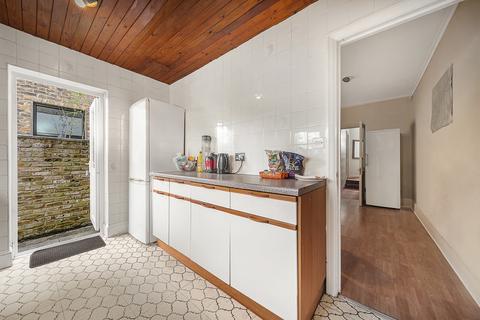 10 Wingrave Road, London, W6 9HF