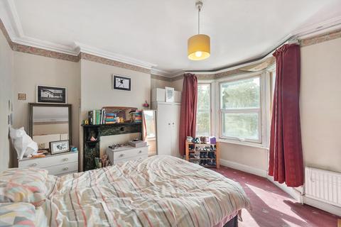 10 Wingrave Road, London, W6 9HF