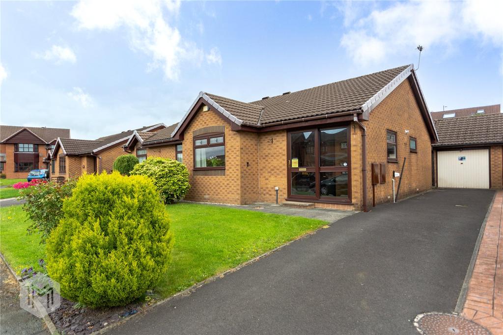 Nook Fields, Bolton, Greater... 2 bed bungalow £800 pcm (£185 pw)