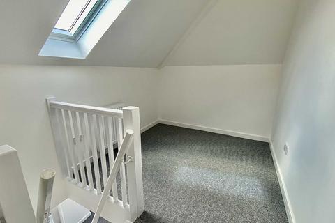 1 bedroom flat to rent, High Street, Rushden