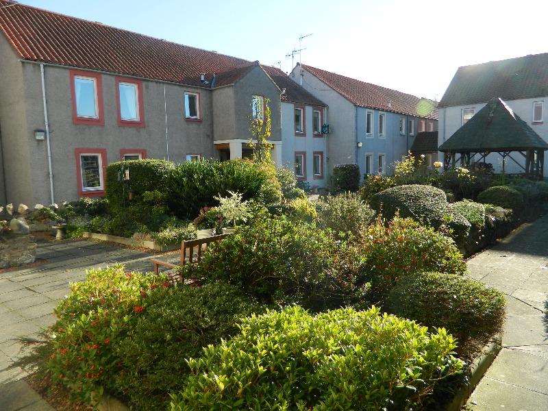Carlyle Court, Haddington, East Lothian, EH41 1 bed flat £560 pcm (£129 pw)