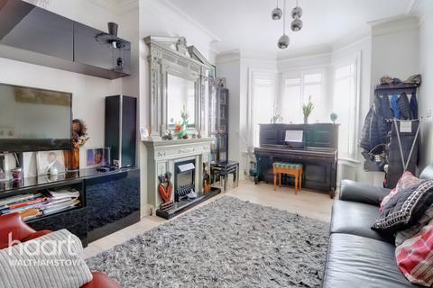 4 bedroom end of terrace house for sale - Kingsley Road, London