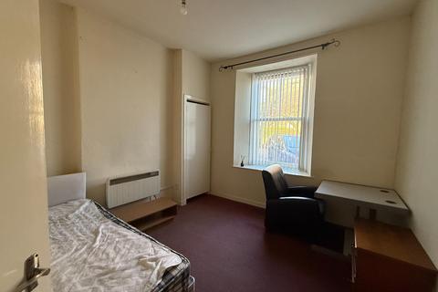 Studio to rent, Blackness Street, West End, Dundee, DD1