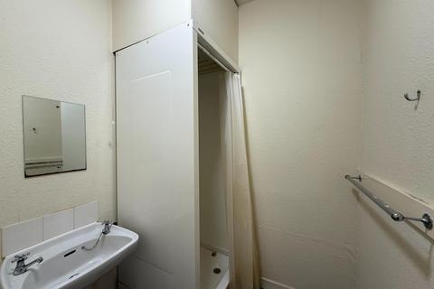 Studio to rent, Blackness Street, West End, Dundee, DD1