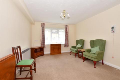 1 bedroom flat for sale, Outwood Common Road, Billericay, Essex