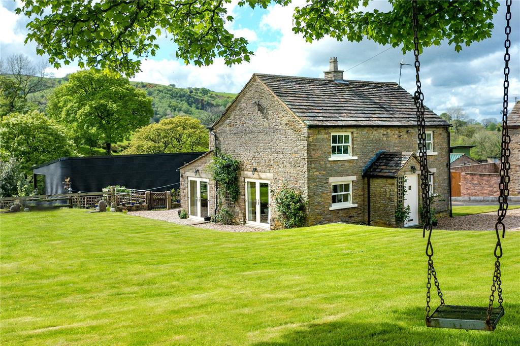 Hollin Lane, Sutton, Macclesfield, Cheshire, SK11 3 bed bungalow £695,000