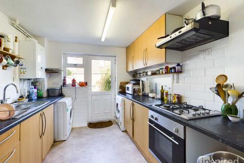 3 bedroom semi-detached house for sale - Ribble Close, Newport Pagnell