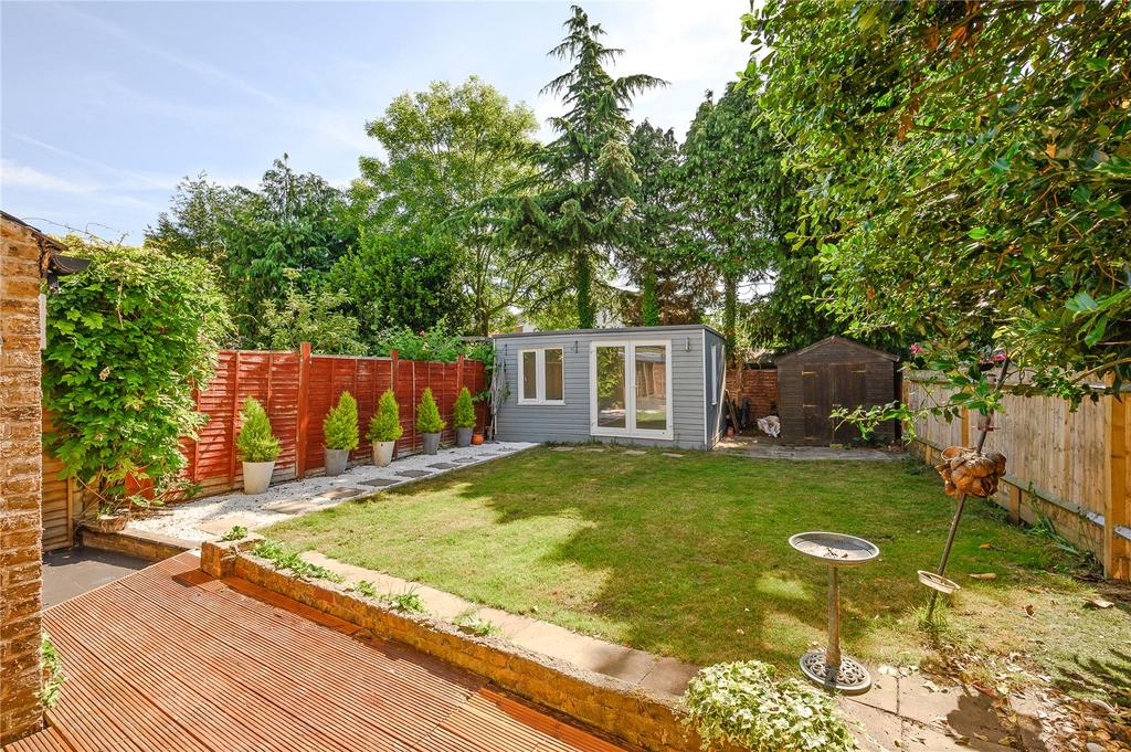 Cobham Road, Kingston upon Thames, KT1 3 bed semidetached house £850,000