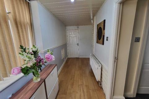 6 bedroom detached house for sale - Savile Road, Dewsbury
