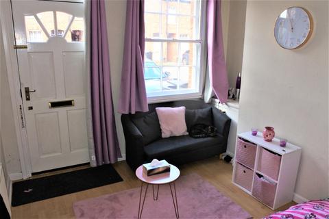 18 Barrack Square, Grantham, NG31 9DG
