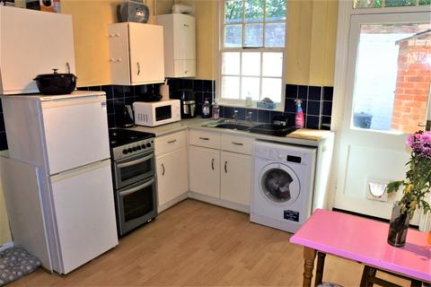 18 Barrack Square, Grantham, NG31 9DG