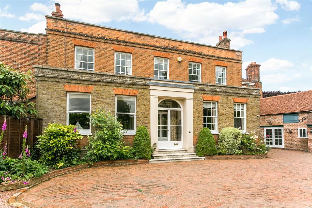 Thorney Lane North, Iver, Buckinghamshire, SL0 6 bed house for sale £