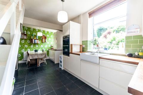 80 Carrhill Road, Mossley, Ashton-under-lyne, OL5 0SE