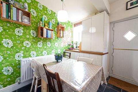 80 Carrhill Road, Mossley, Ashton-under-lyne, OL5 0SE