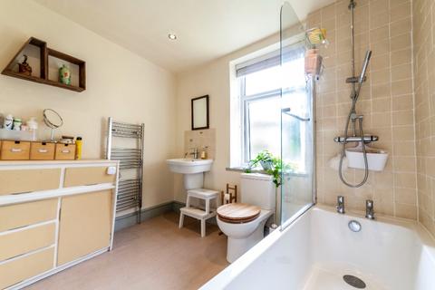80 Carrhill Road, Mossley, Ashton-under-lyne, OL5 0SE