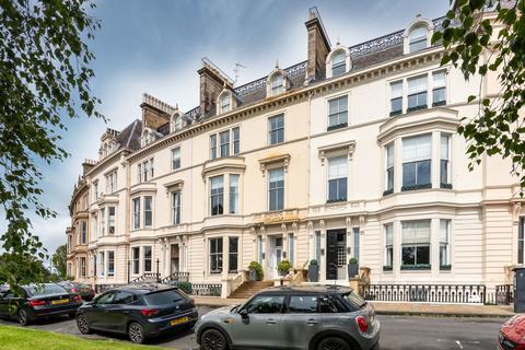 2 bedroom flat to rent, Park Terrace, Flat 1/1, Park District, Glasgow, G3 6BY