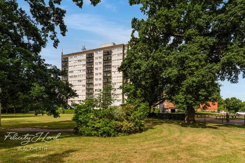 Flat 55, Greenwich Heights Master Gunner Place, London, SE18 4NP