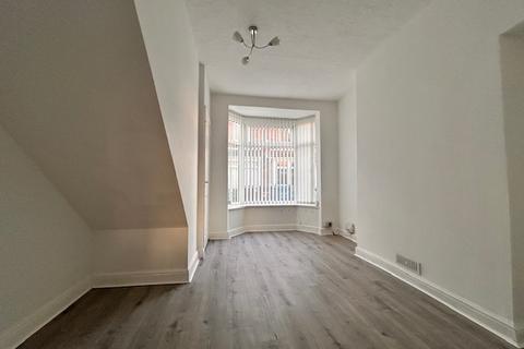 2 bedroom terraced house to rent, York Terrace, Rustenburg St, Hull, HU9