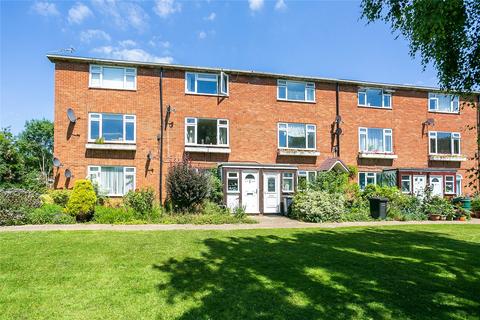 15 Moat Close, Bushey, WD23 3BS
