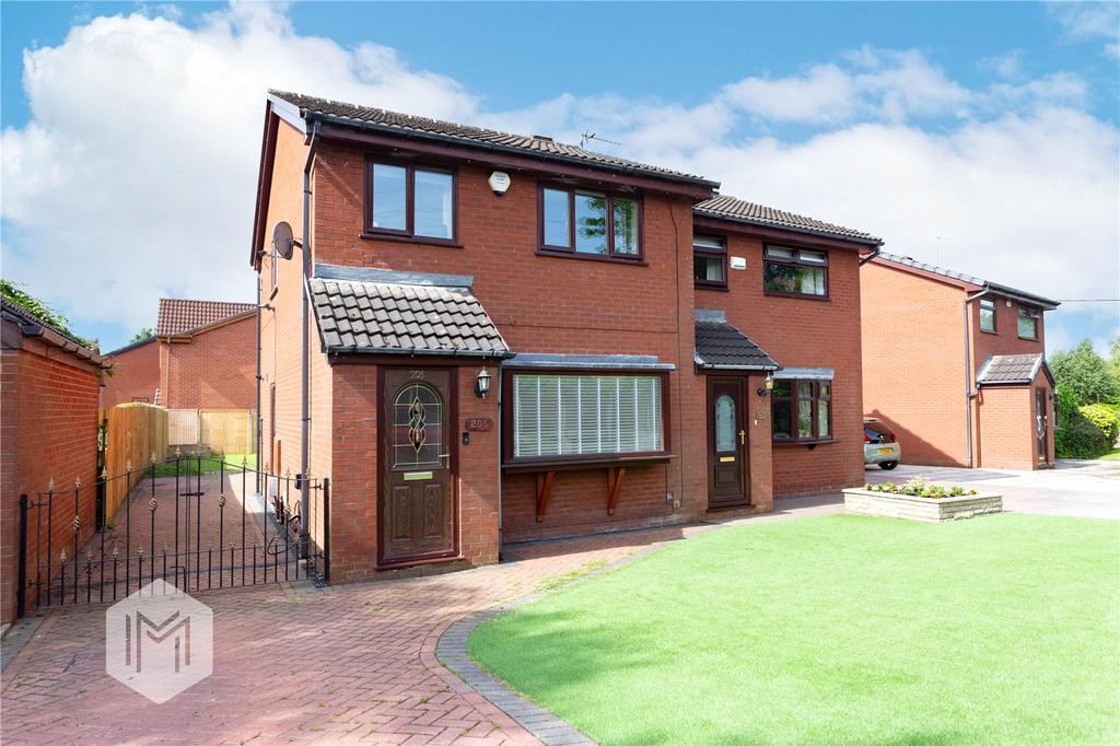 Longsight Lane, Harwood, Bolton, BL2 3 bed semidetached house £250,000