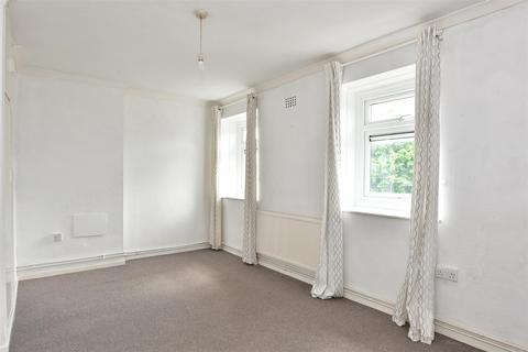 2 bedroom flat for sale - Hatch Lane, Chingford