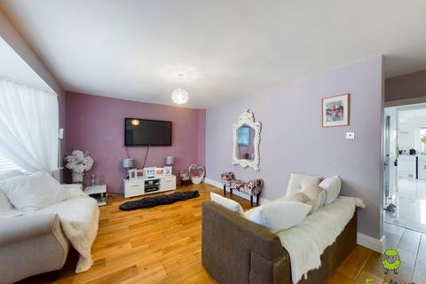 4 bedroom semi-detached house for sale - Heathside Avenue, Bexleyheath DA7 4PZ