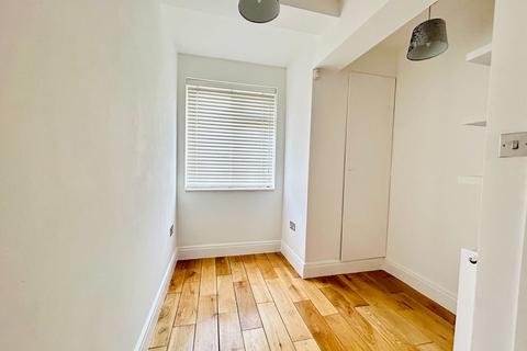31 Heathside Avenue, Bexleyheath, DA7 4PZ