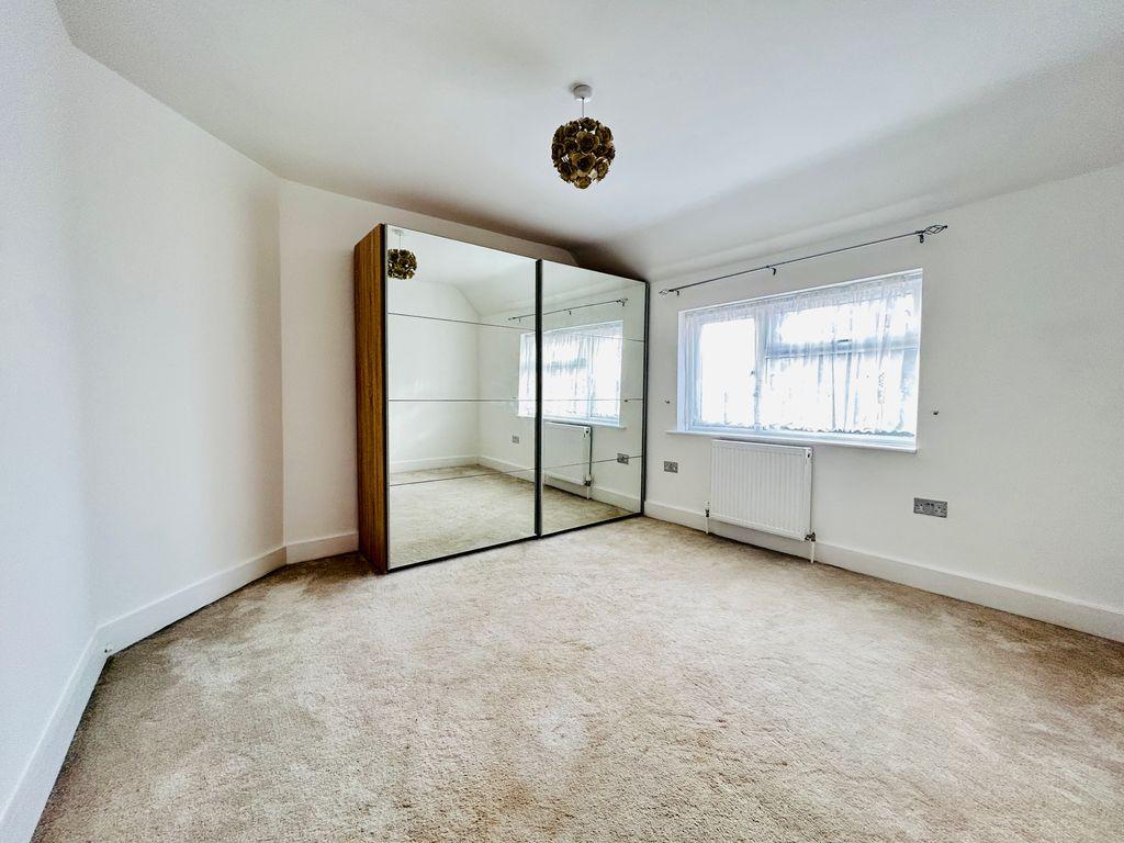 Bedroom 2 (Double)