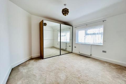 31 Heathside Avenue, Bexleyheath, DA7 4PZ