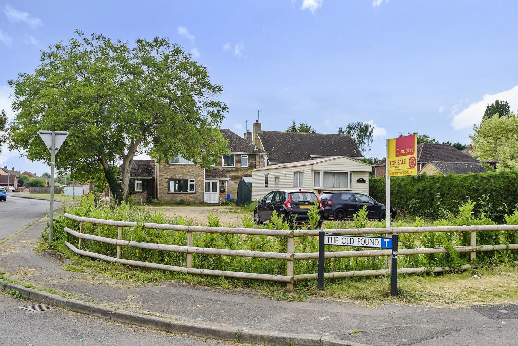 Lamborough Hill, Wootton, OX13 4 bed detached house - £825,000