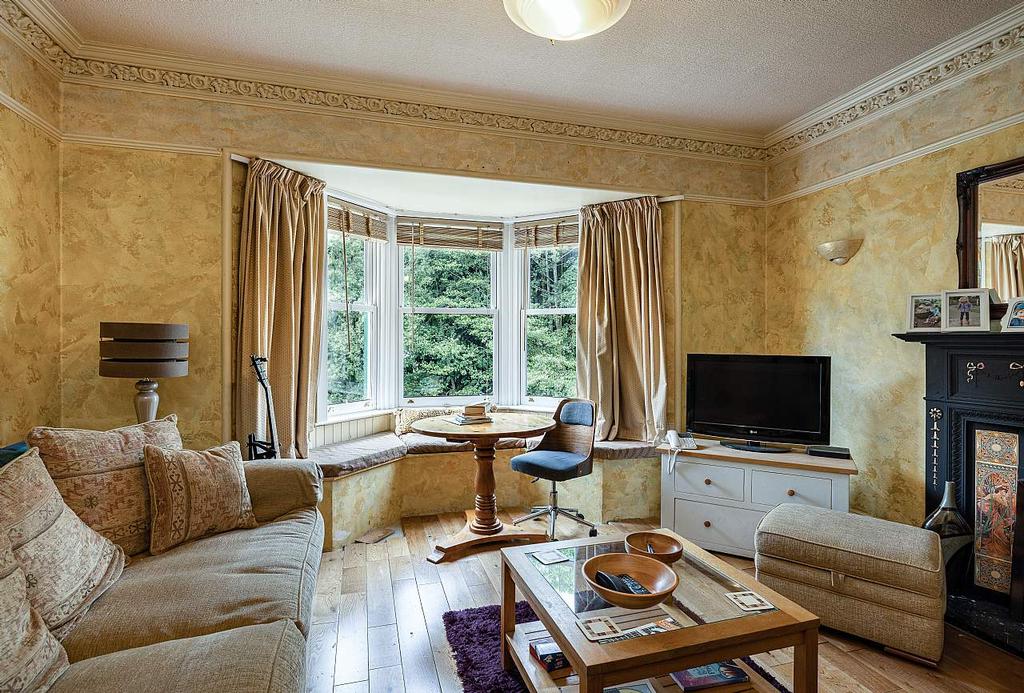 Plumtree House, 6 Plumtree Place, Galashiels TD1 1PZ 4 bed terraced