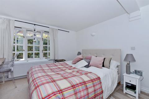 3 bedroom semi-detached house to rent - Hammersley Lane, Penn, Buckinghamshire, HP10